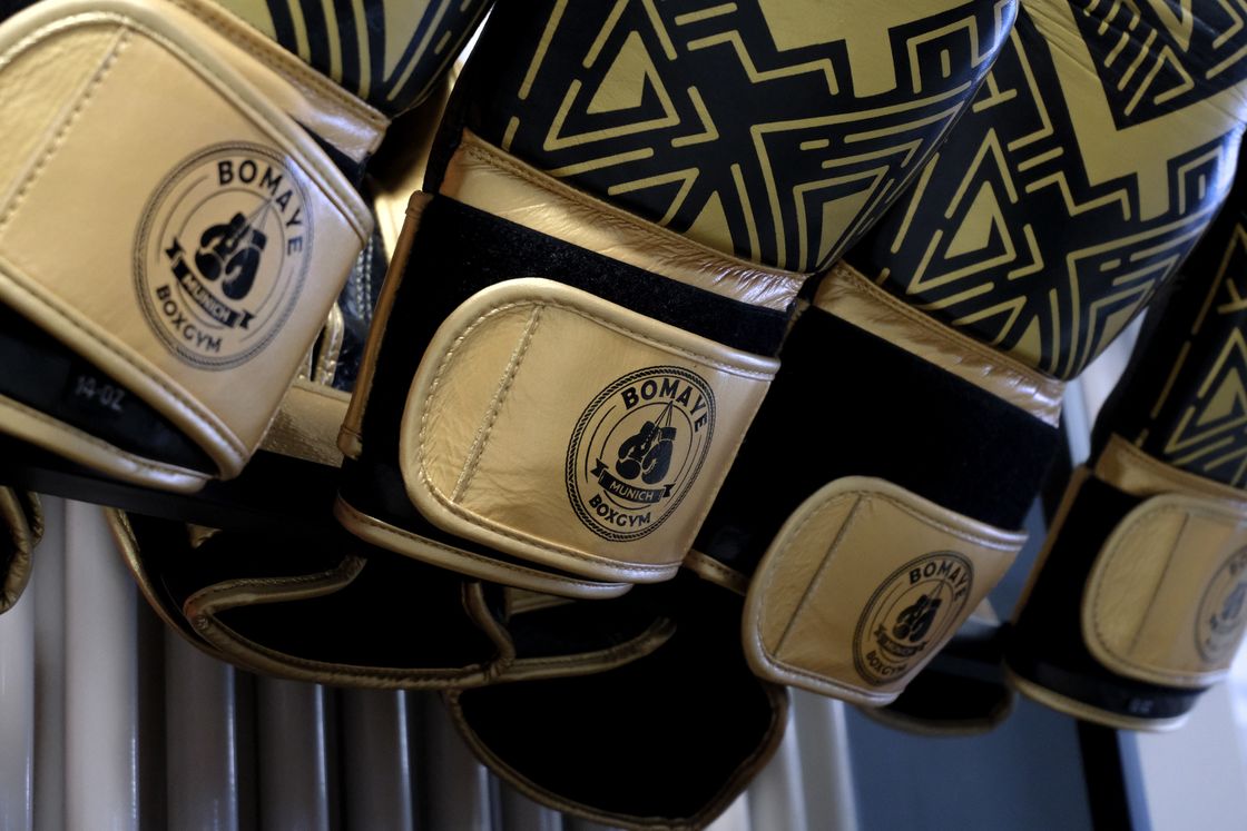 Boxhandschuhe zum Leihen für das erste Boxtraining im Bomaye Gym Munich